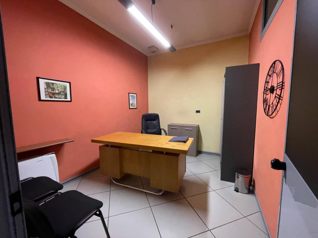 Ufficio in affitto a Chivasso