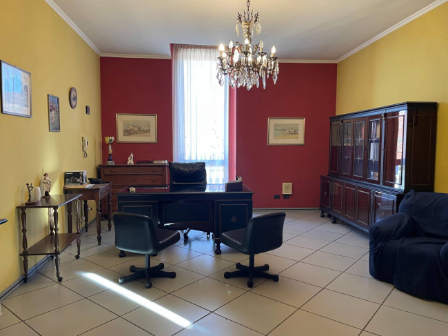 Ufficio in affitto a Chivasso
