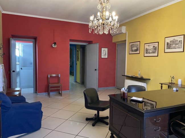 Ufficio in affitto a Chivasso