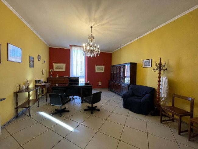 Ufficio in affitto a Chivasso