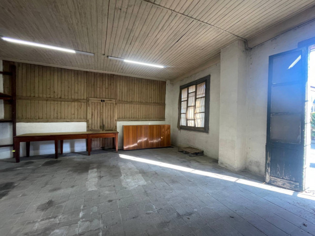 Fondo Artigianale in affitto a Chivasso