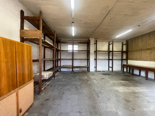 Fondo Artigianale in affitto a Chivasso