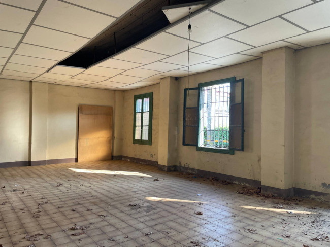 Fondo Artigianale in affitto a Chivasso