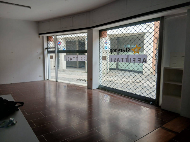 Negozio in affitto a Ravenna