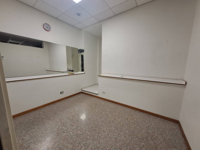 Laboratorio Artigianale in affitto a Empoli