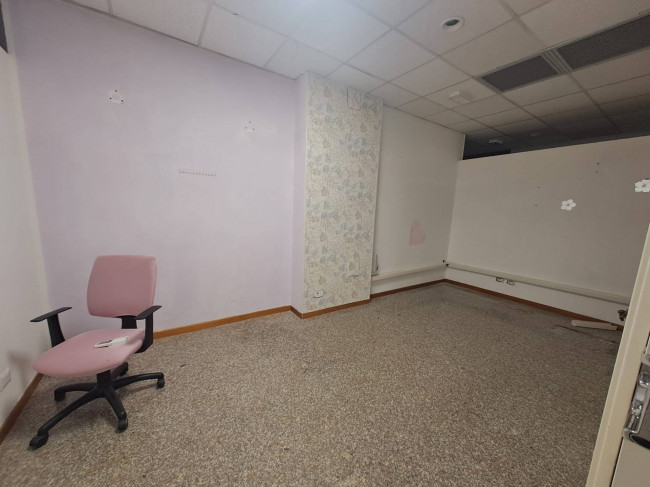 Laboratorio Artigianale in affitto a Empoli