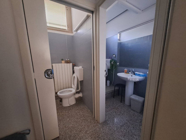 Laboratorio Artigianale in affitto a Empoli