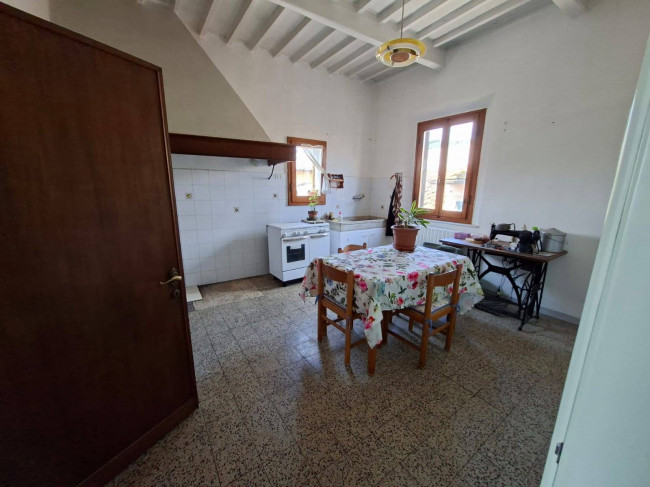 Appartamento in vendita a Capraia e Limite