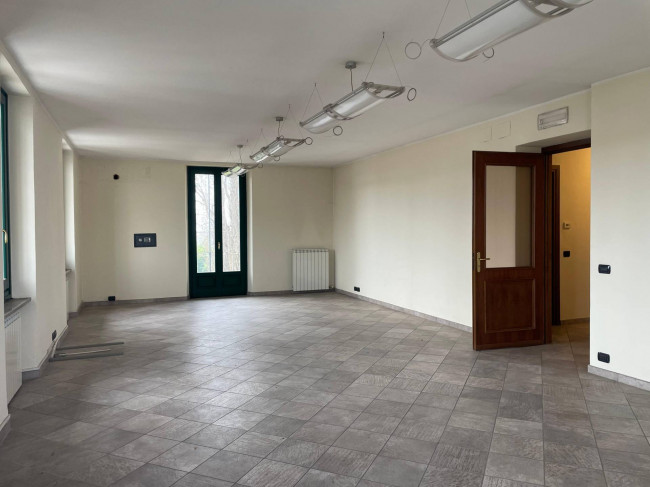 Ufficio in vendita a Caluso