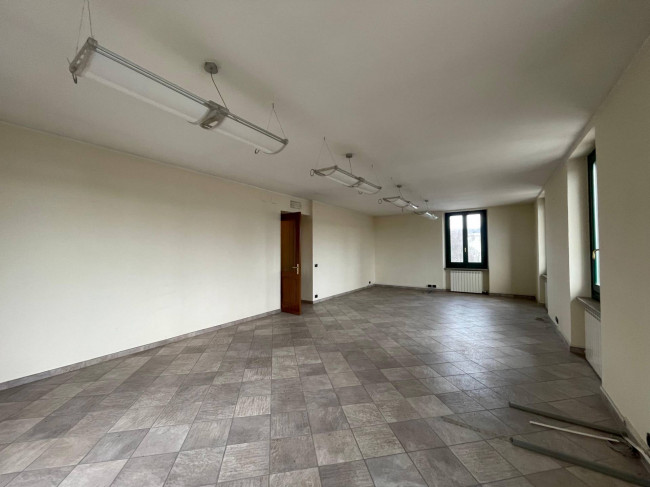 Ufficio in vendita a Caluso