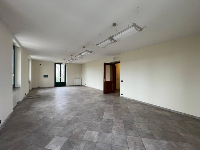 Ufficio in vendita a Caluso
