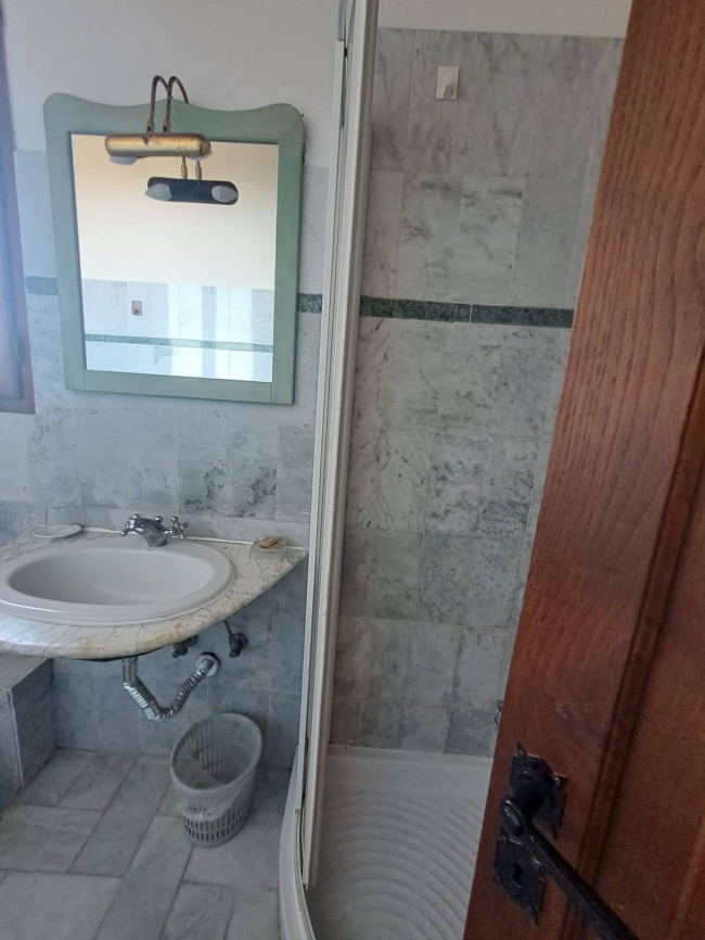Appartamento in affitto a Capraia e Limite