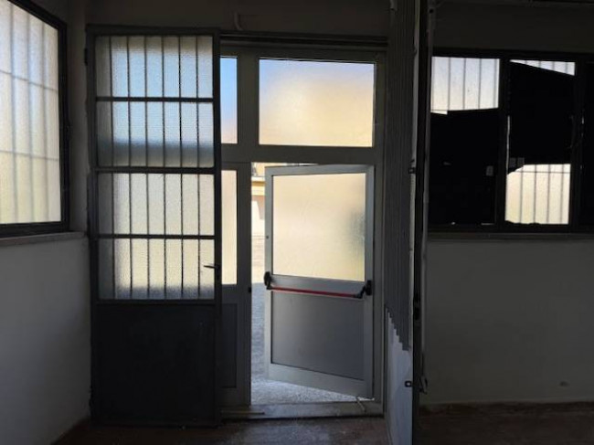 Fondo Artigianale in affitto a Vinci