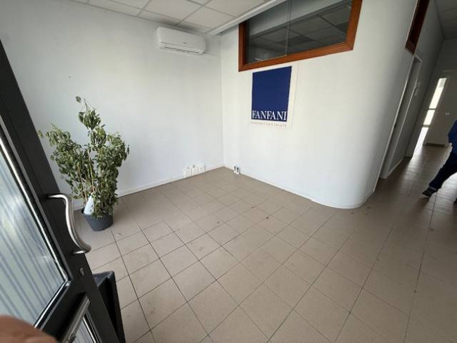 Fondo Artigianale in affitto a Empoli