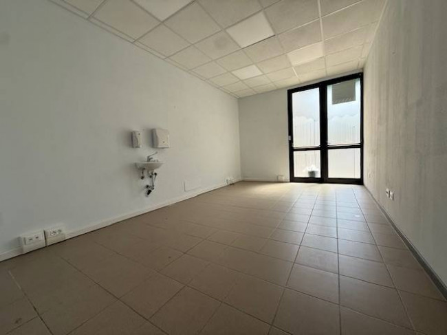 Fondo Artigianale in affitto a Empoli