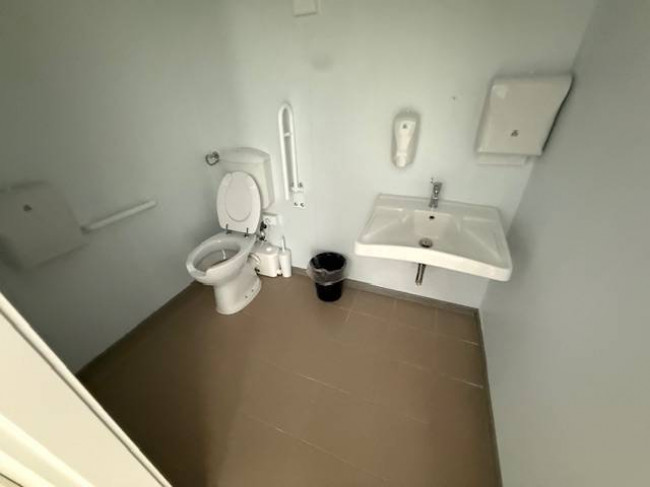 Fondo Artigianale in affitto a Empoli
