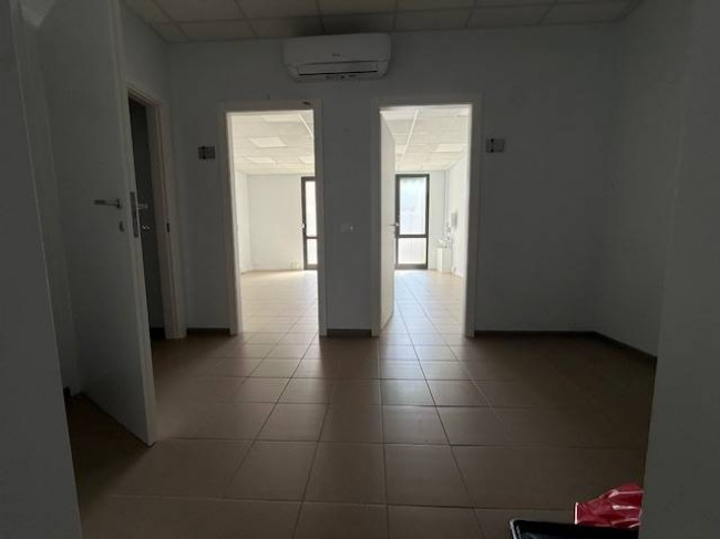 Fondo Artigianale in affitto a Empoli