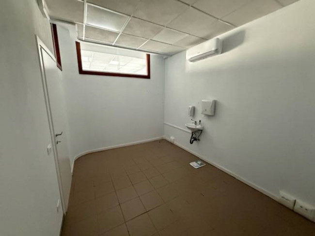 Fondo Artigianale in affitto a Empoli