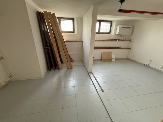 Fondo Artigianale in affitto a Empoli