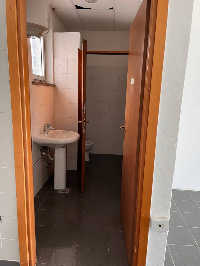 Negozio in affitto a Cuveglio