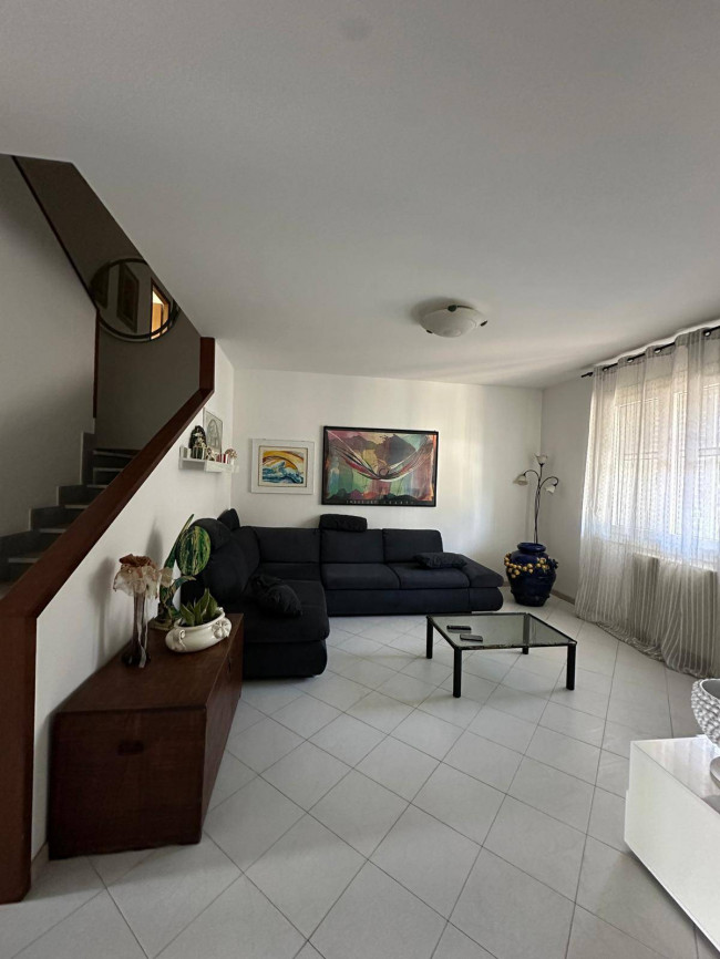 Casa semi indipendente in vendita a Capraia e Limite