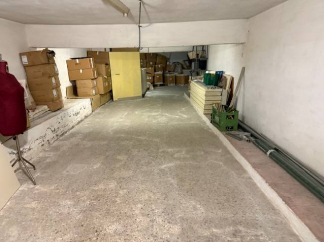Magazzino in affitto a Vinci
