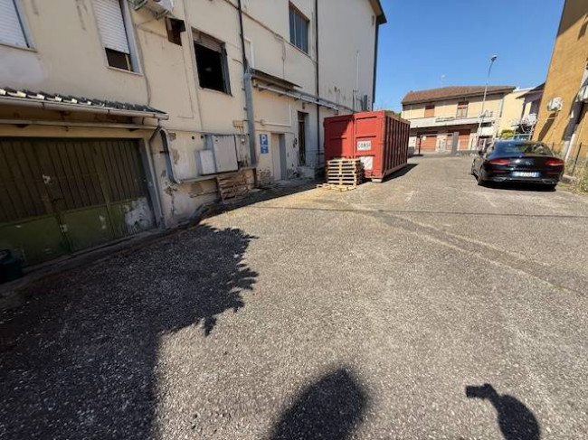 Magazzino in affitto a Vinci