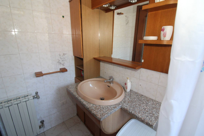Appartamento in affitto a Brezzo di Bedero