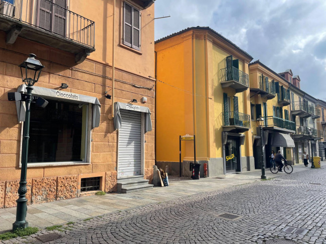 Negozio in affitto a Chivasso