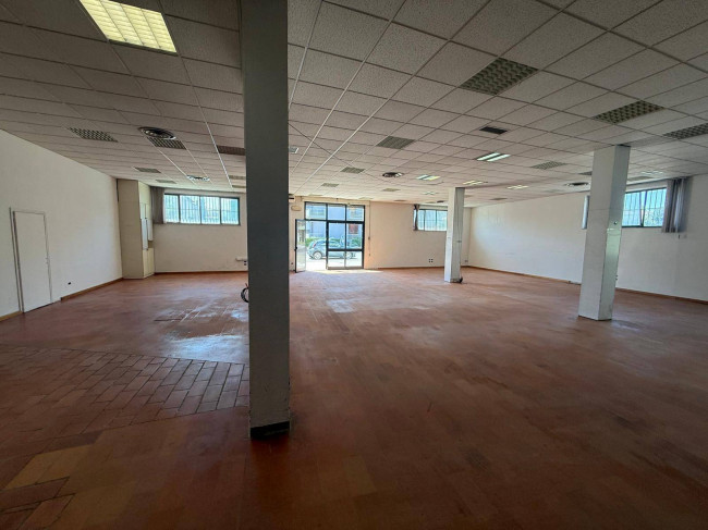 Fondo Commerciale in affitto a Empoli