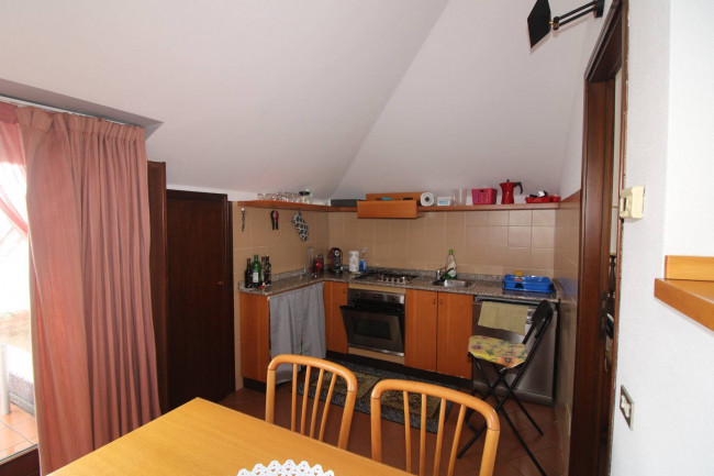 Appartamento in affitto a Porto Valtravaglia