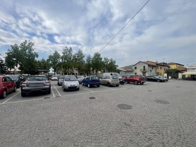 Attività/licenza in vendita a Chivasso