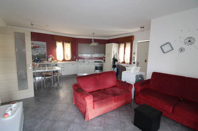 Appartamento in affitto a Luino