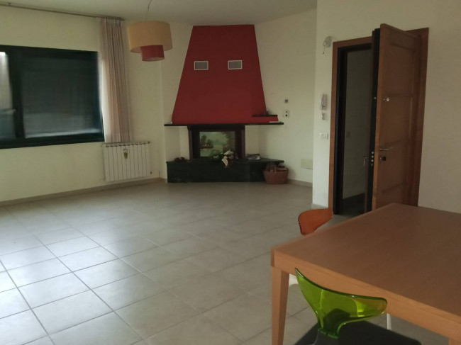 Capannone in vendita a Poggibonsi