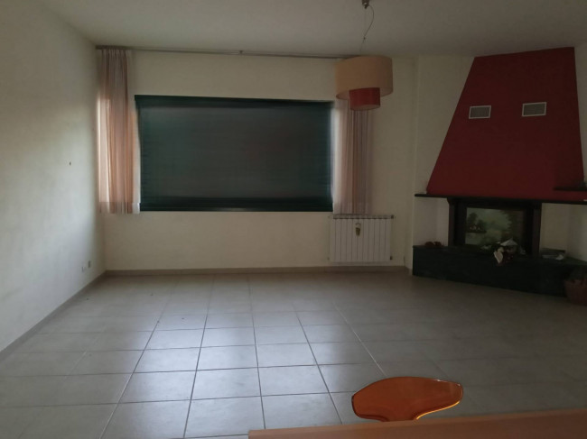 Capannone in vendita a Poggibonsi