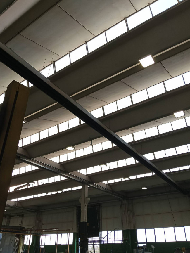 Capannone in vendita a Poggibonsi